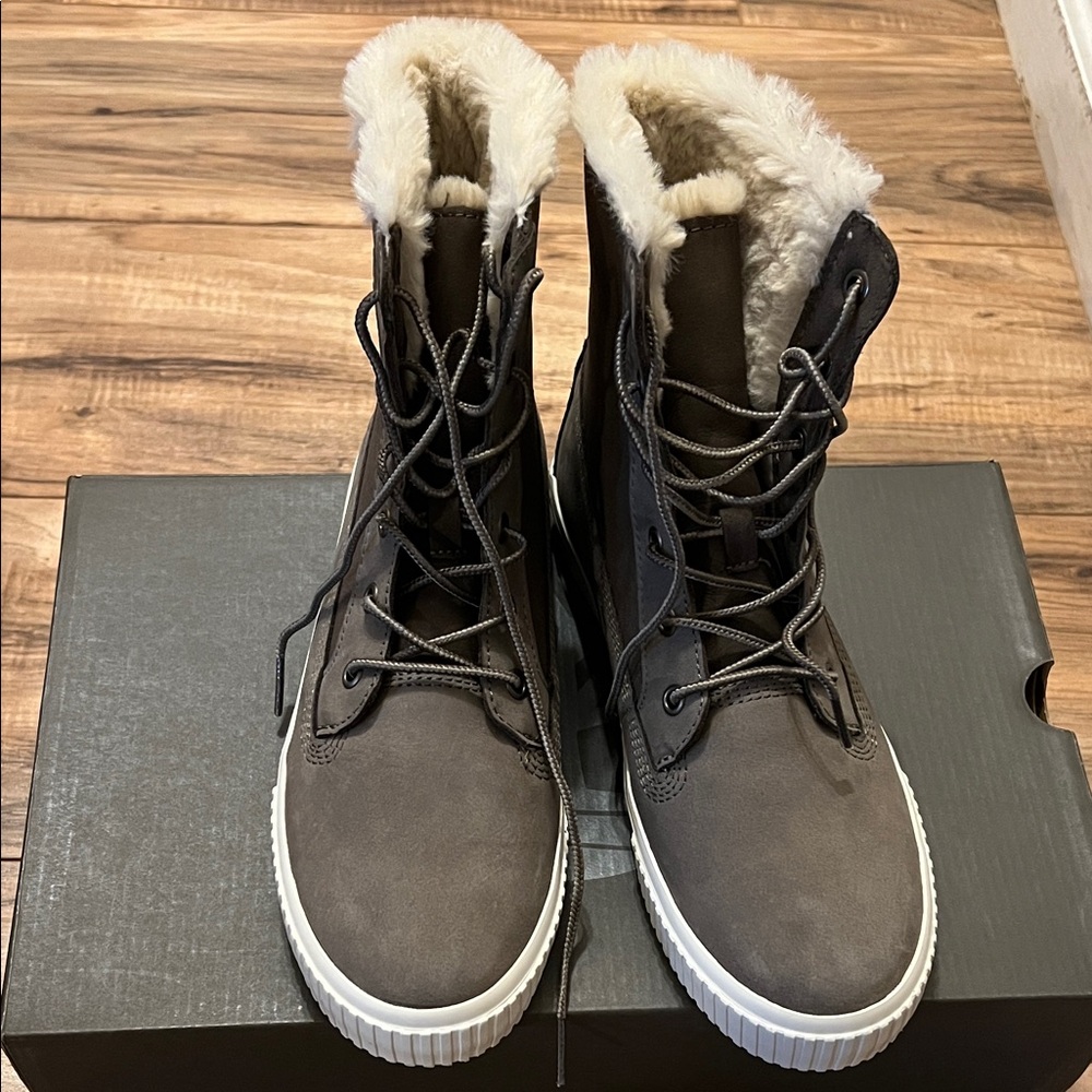 Timberland Women's Brown Fur-Lined Winter Boots
